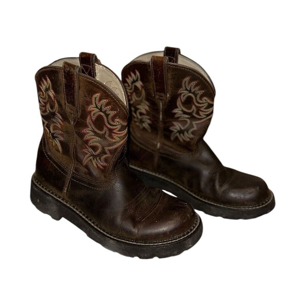 ariat boots 8 Brown leather cowgirl or cowboy boots